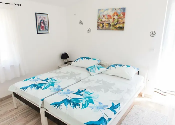 Ella * روغوزنيكا